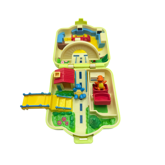 Vintage 1997 Center Playset Compact Polly Pocket Style